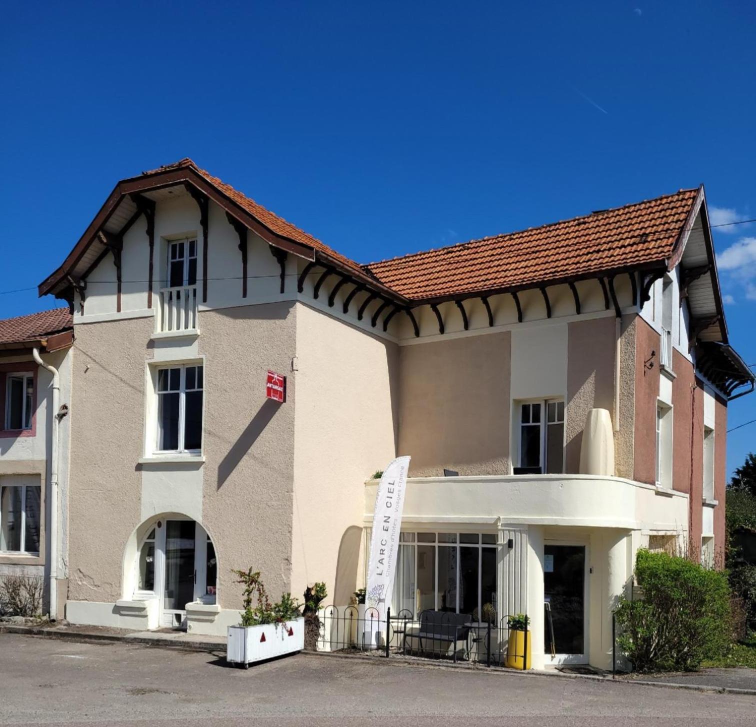 L'Arc En Ciel Acomodação com café da manhã Bleurville Exterior foto